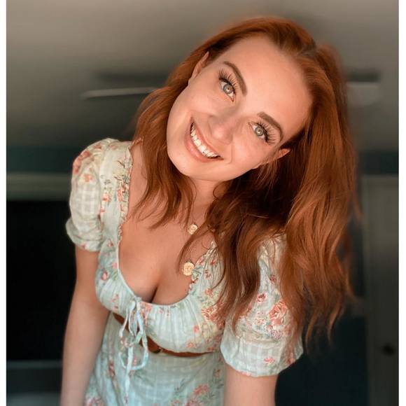 celinesellsstuf